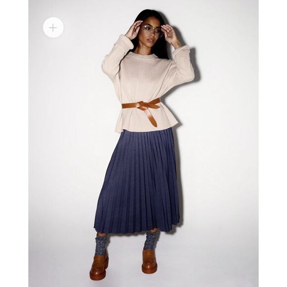 Zara Dark Blue Wash Box Pleated Denim Look Midi Skirt Waistband Side Zipper XS - Picture 1 of 11